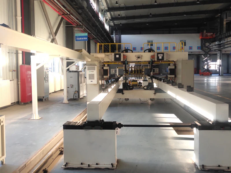 Automatic spot welding equipment for duplex top position cover skin