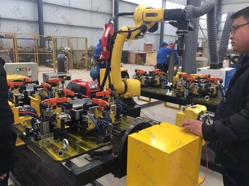 Automatic robot welding workstation for aluminum parts